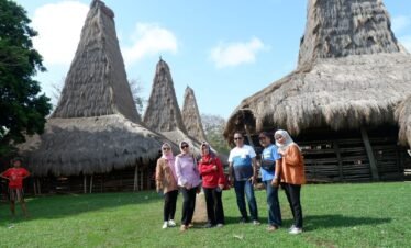 sumba island family travel