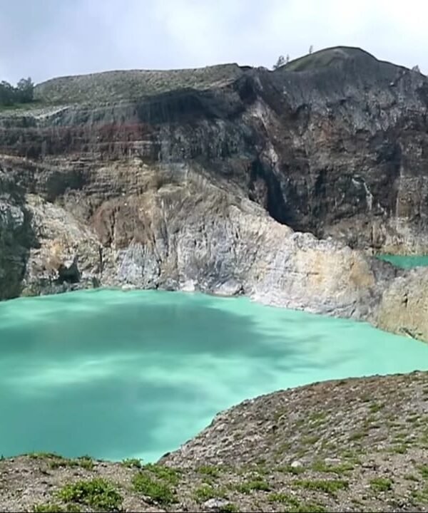 kelimutu lake tour